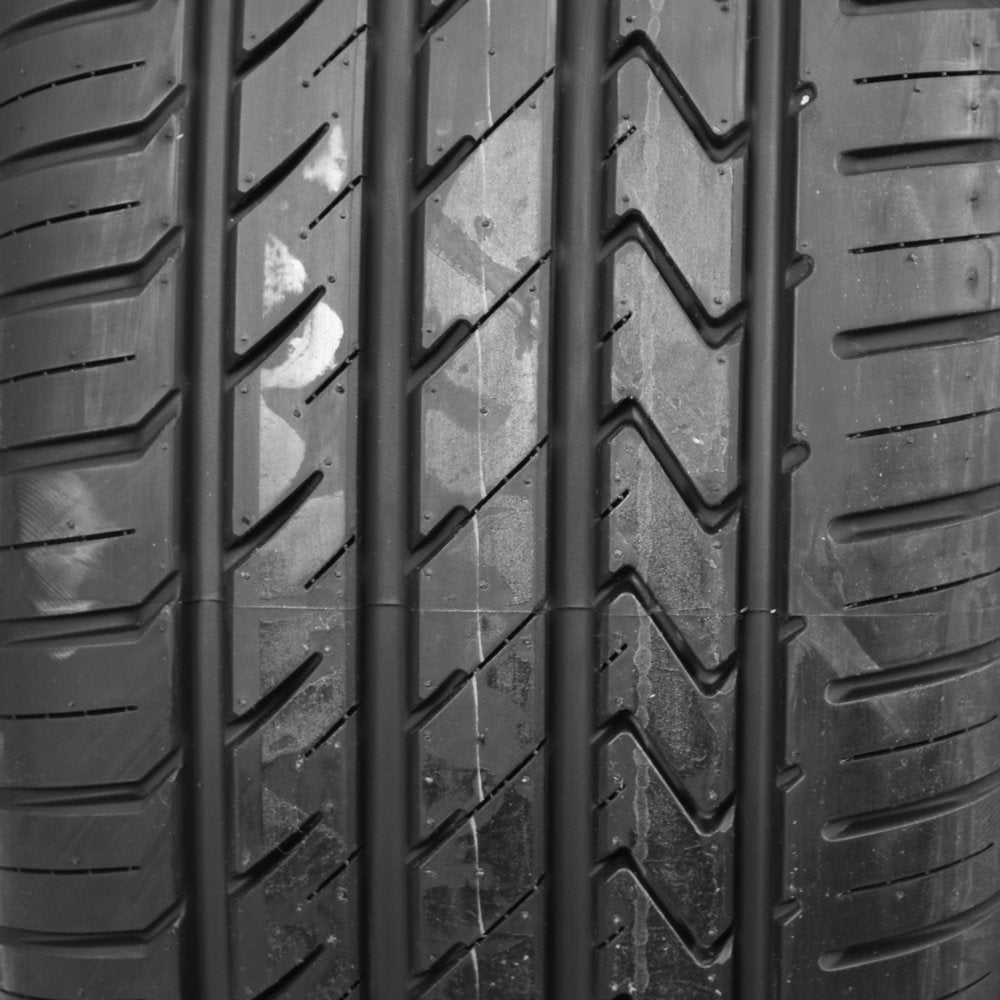 235/40R19 Tire R9016