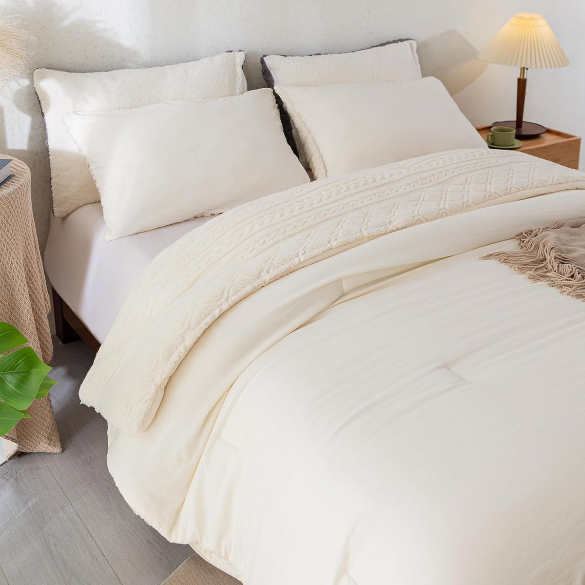 White King Size Sherpa Fleece Down Alternative Comforter Set M98810